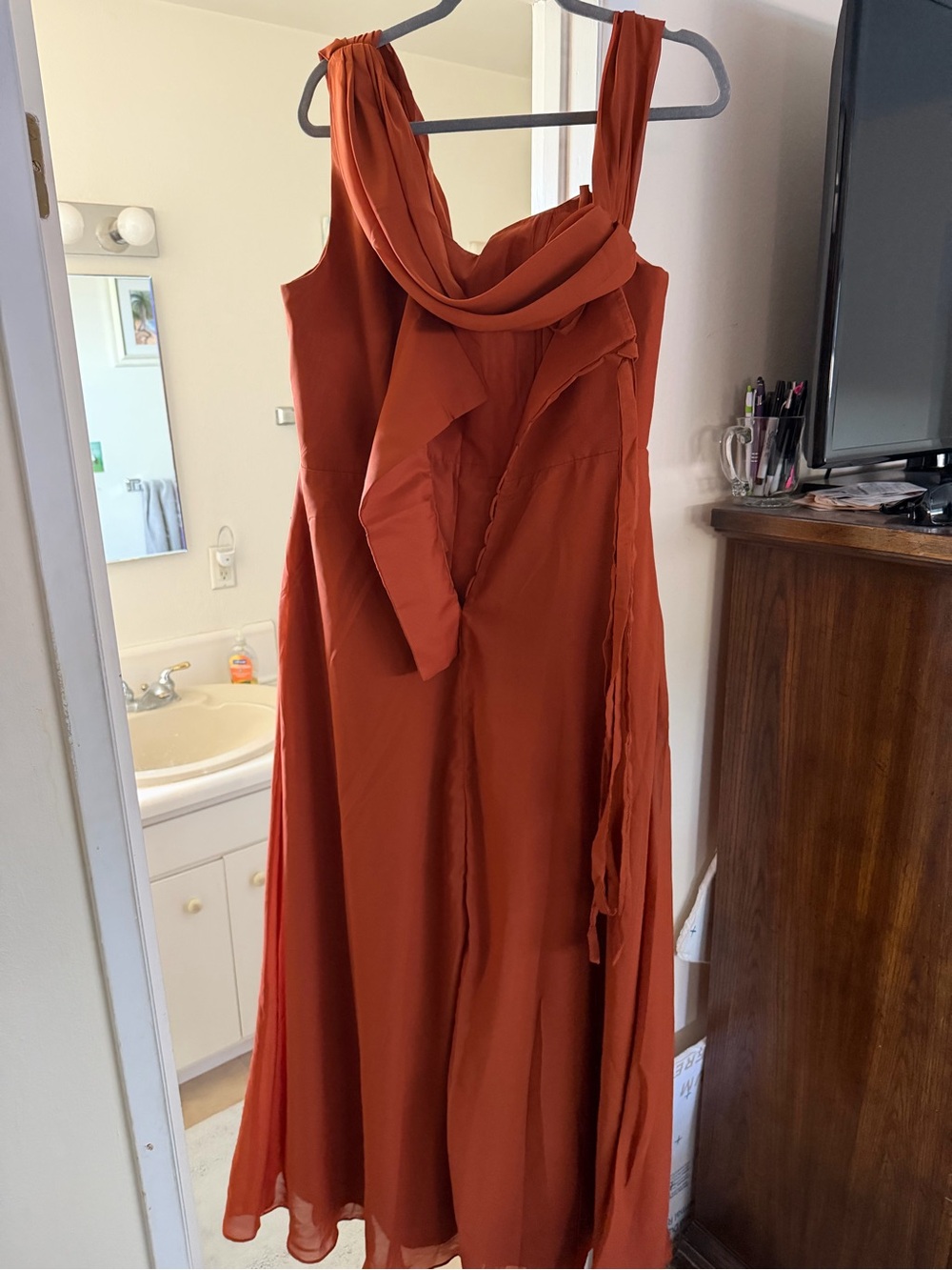 Elegant Rust Red Sleeveless Draped Neck Dress NWT - Picture 2 of 3